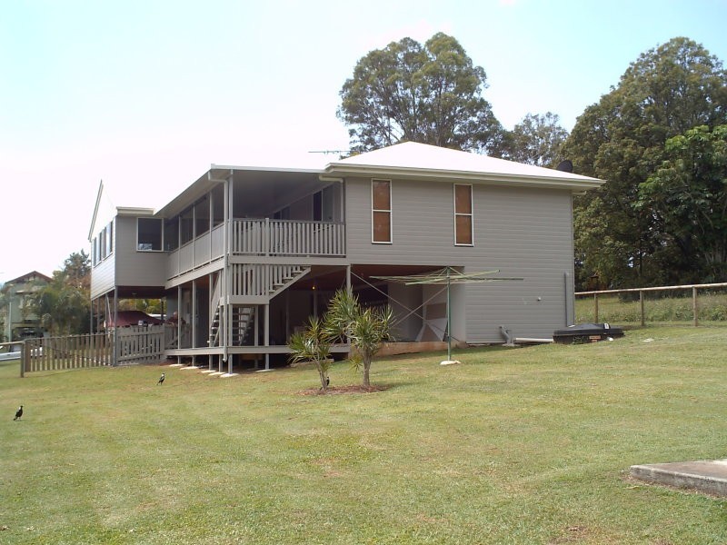 18 Eastbourne Terrace, Macleay Island QLD 4184