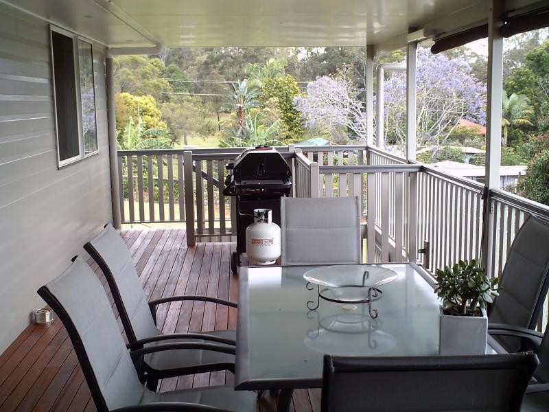 18 Eastbourne Terrace, Macleay Island QLD 4184