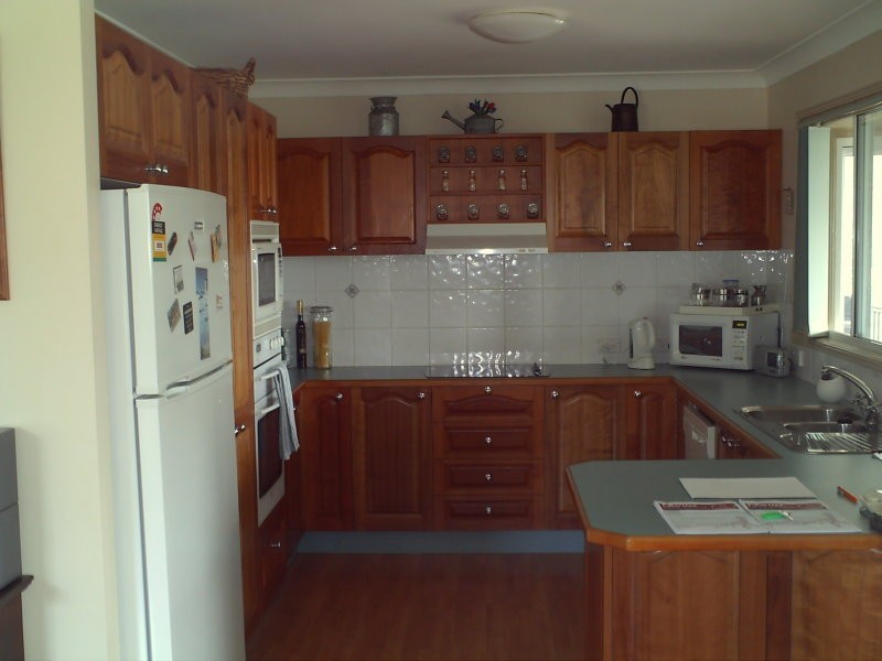 18 Eastbourne Terrace, Macleay Island QLD 4184