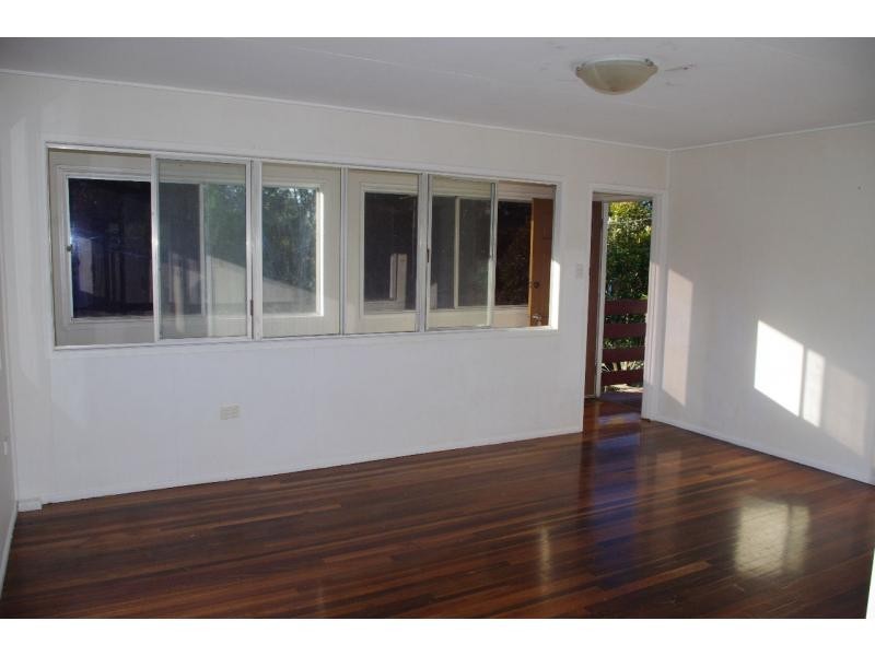 14 Betty Street, Macleay Island QLD 4184