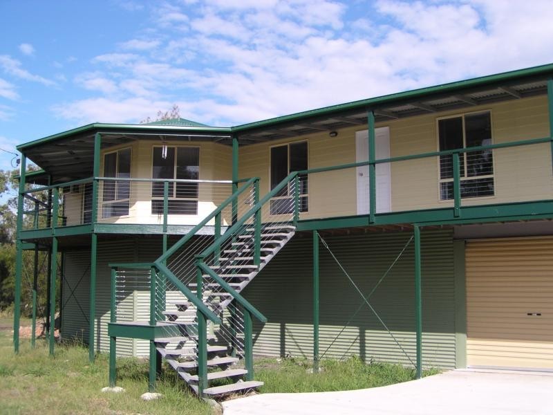 8 Cressy Street, Macleay Island QLD 4184