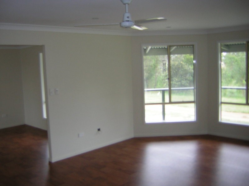 8 Cressy Street, Macleay Island QLD 4184