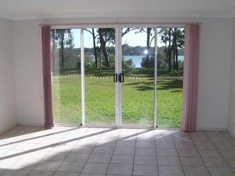 18 The Esplanade, Karragarra Island QLD 4184