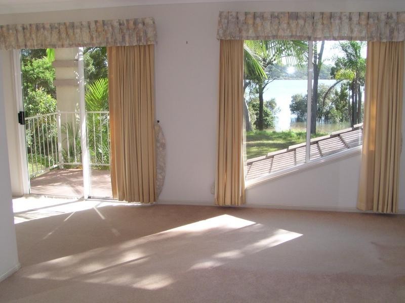 18 The Esplanade, Karragarra Island QLD 4184