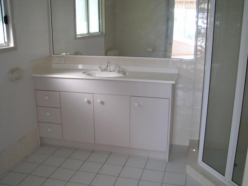 18 The Esplanade, Karragarra Island QLD 4184