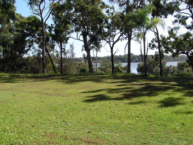 18 The Esplanade, Karragarra Island QLD 4184
