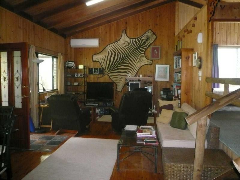 21 Arthur Street, Macleay Island QLD 4184