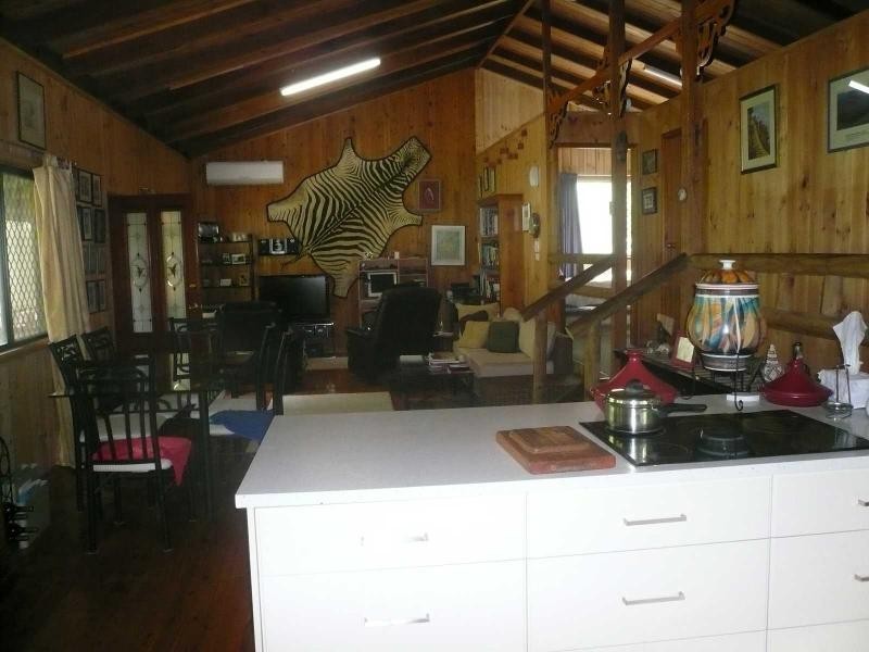 21 Arthur Street, Macleay Island QLD 4184