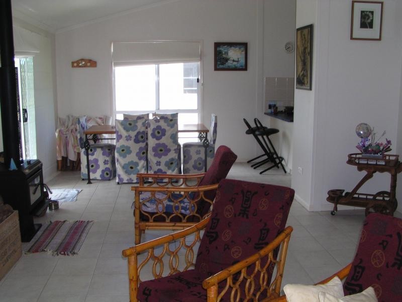 1 Link Street, Lamb Island QLD 4184