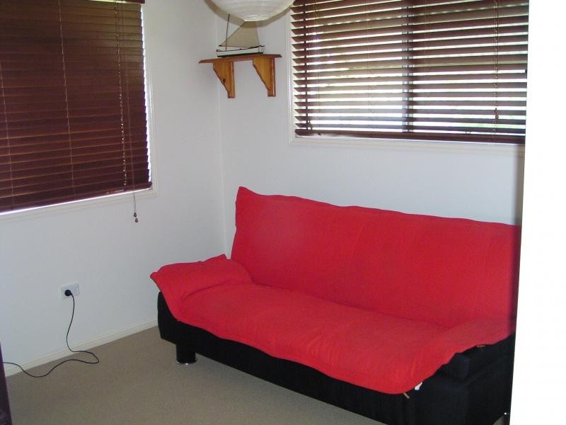 1 Link Street, Lamb Island QLD 4184