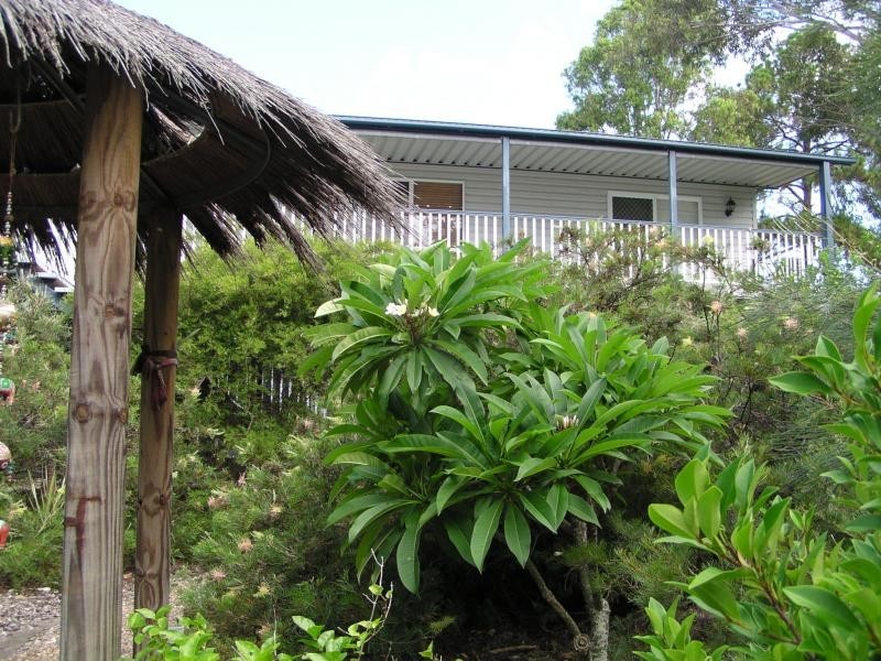 1 Link Street, Lamb Island QLD 4184