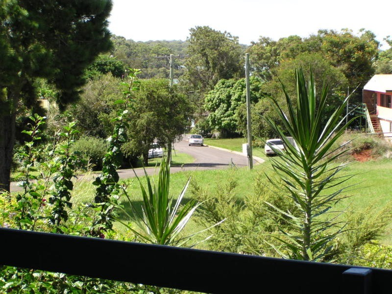 2 Quail Street, Macleay Island QLD 4184