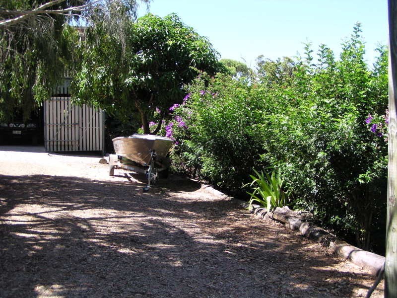 29 Leanne Street, Macleay Island QLD 4184