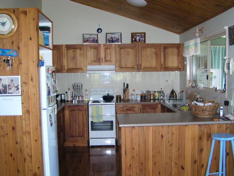29 Leanne Street, Macleay Island QLD 4184