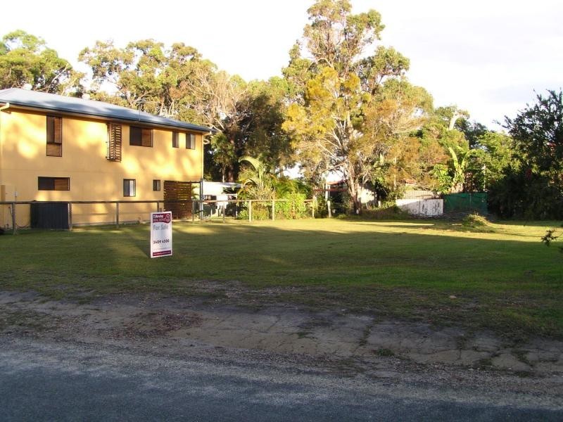 24 Udara Street, Macleay Island QLD 4184