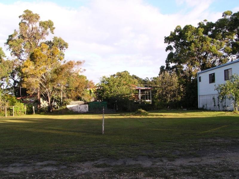 24 Udara Street, Macleay Island QLD 4184