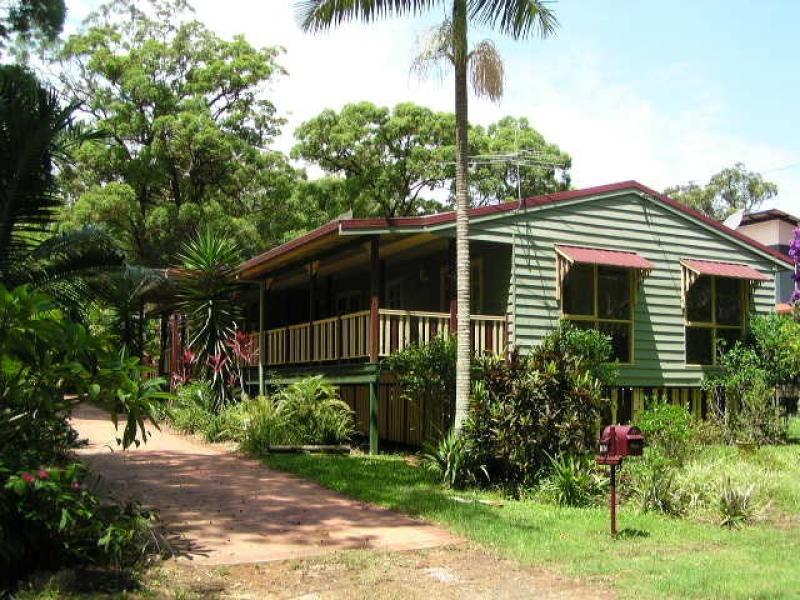 36 Coast Road, Macleay Island QLD 4184
