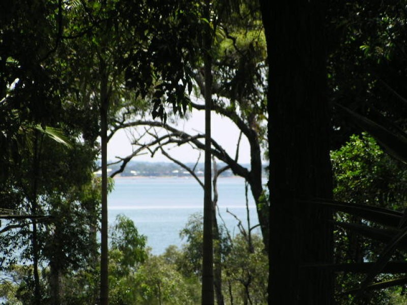 36 Coast Road, Macleay Island QLD 4184