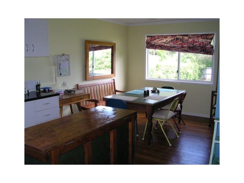 6 Eastbourne Terrace, Macleay Island QLD 4184