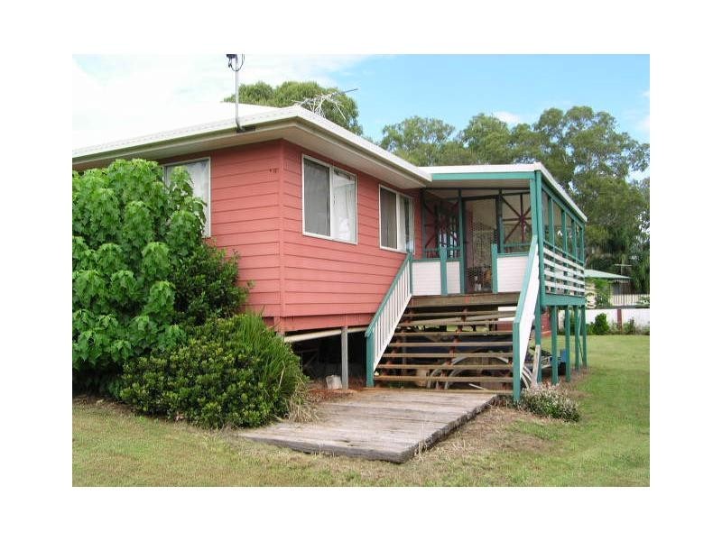 6 Eastbourne Terrace, Macleay Island QLD 4184