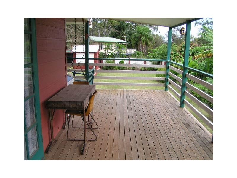 6 Eastbourne Terrace, Macleay Island QLD 4184