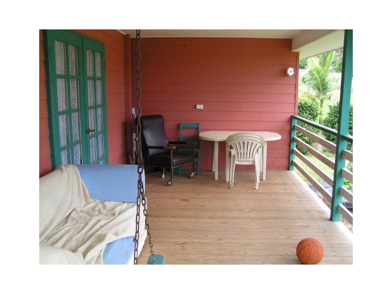 6 Eastbourne Terrace, Macleay Island QLD 4184
