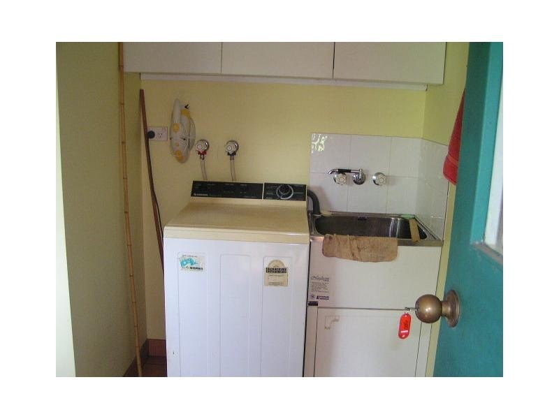6 Eastbourne Terrace, Macleay Island QLD 4184