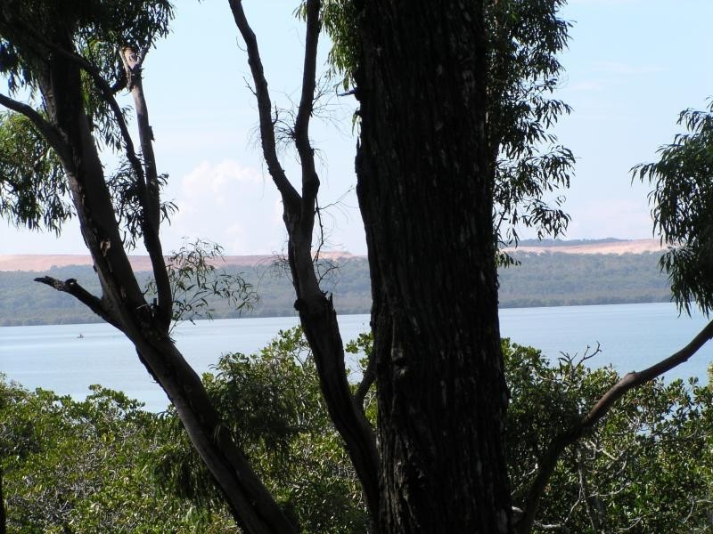 1 Blue Bay Crescent, Macleay Island QLD 4184