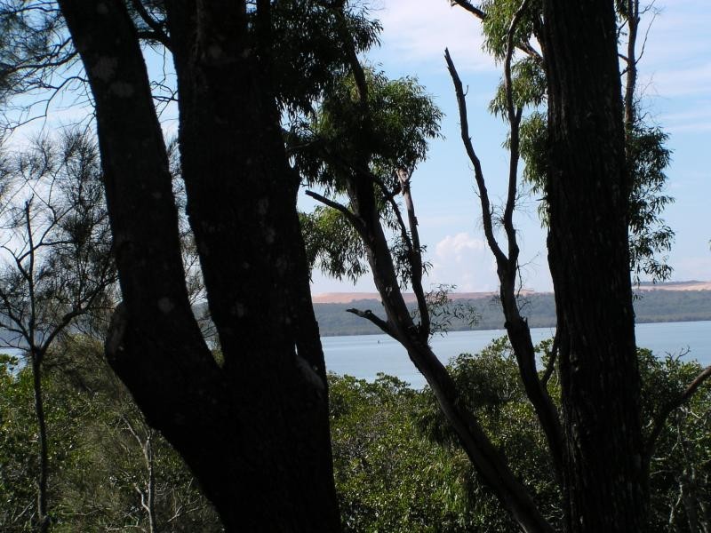 1 Blue Bay Crescent, Macleay Island QLD 4184