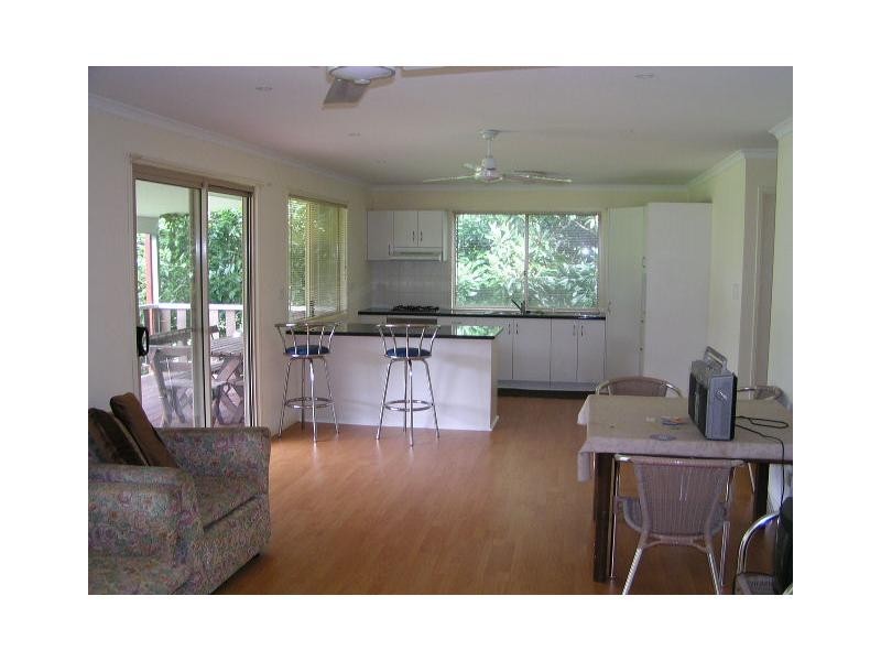 7 Alexander Street, Macleay Island QLD 4184