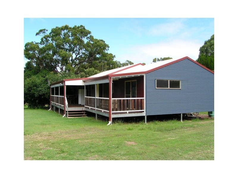 7 Alexander Street, Macleay Island QLD 4184