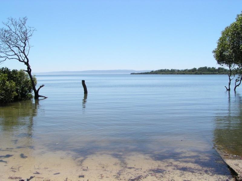 37 Jan Street, Macleay Island QLD 4184