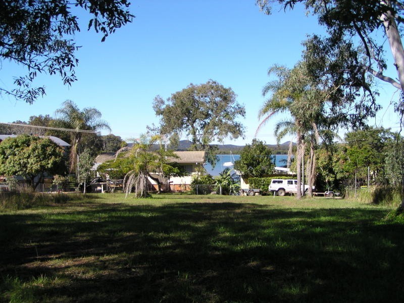 21 Lucas Drive, Lamb Island QLD 4184