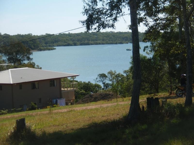 35 Timothy Street, Macleay Island QLD 4184