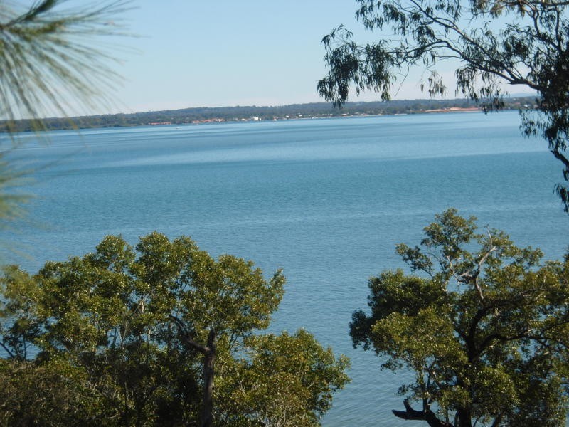 13 Coast Road, Macleay Island QLD 4184