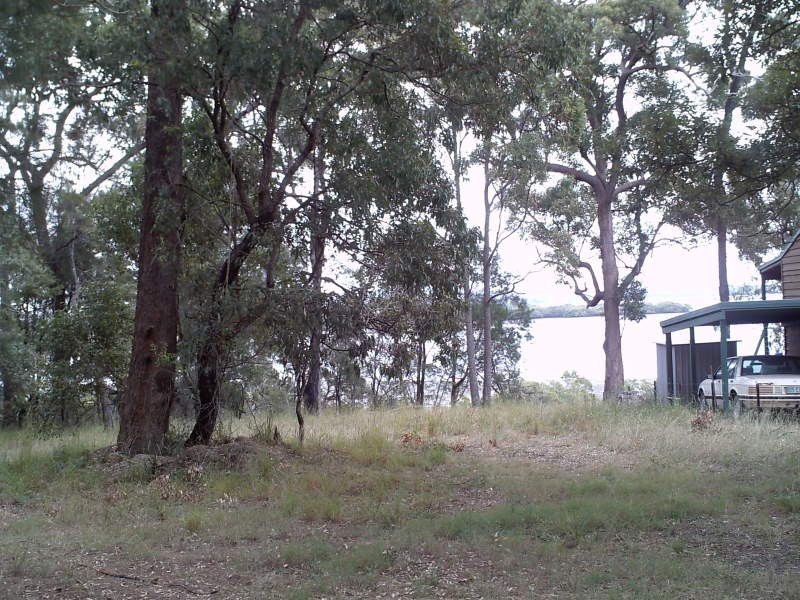 13 Coast Road, Macleay Island QLD 4184