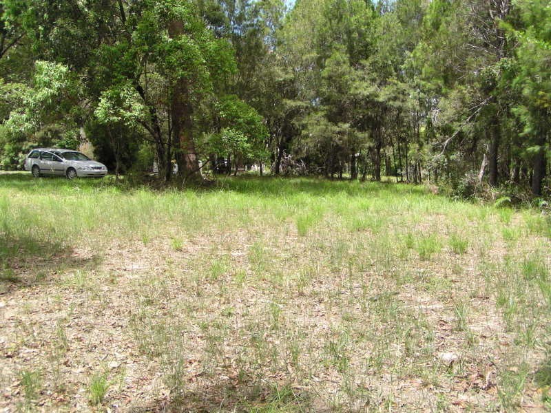13 Coast Road, Macleay Island QLD 4184