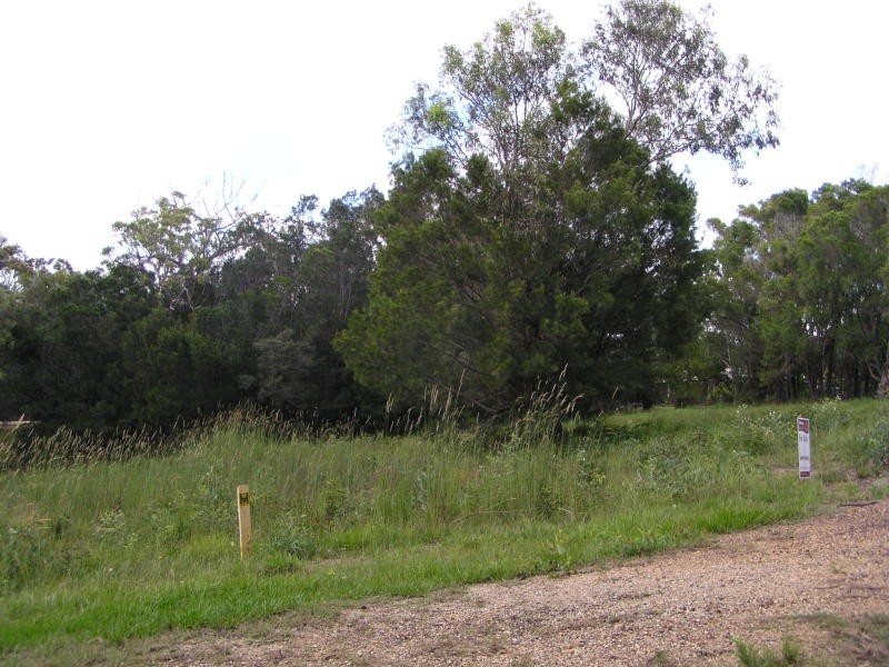 14 Glen Street, Macleay Island QLD 4184