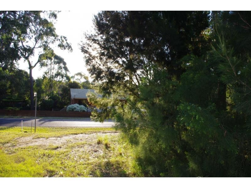 90 Kate Street, Macleay Island QLD 4184