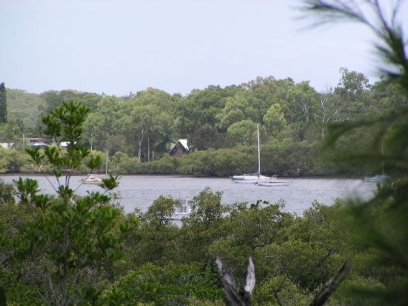 12 Emita Street, Macleay Island QLD 4184