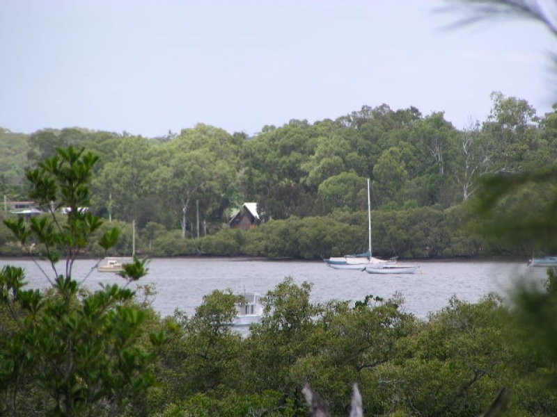 12 Emita Street, Macleay Island QLD 4184