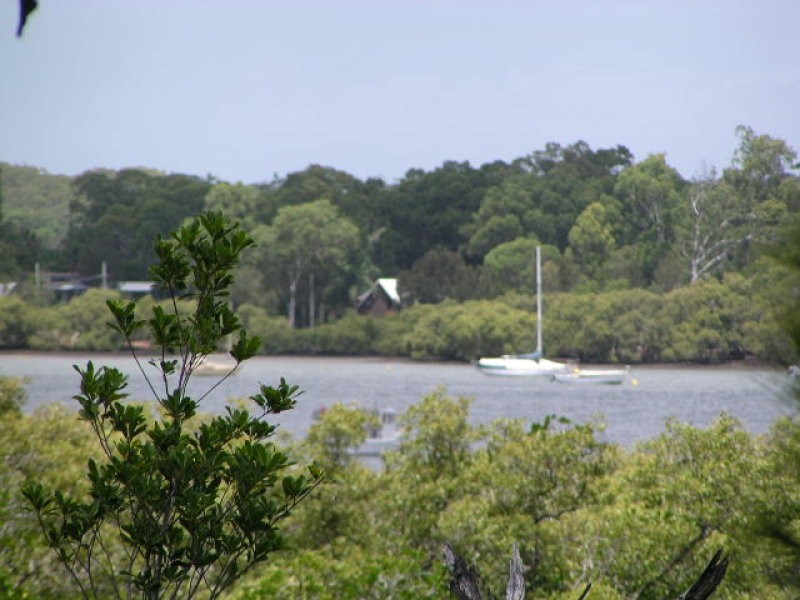 12 Emita Street, Macleay Island QLD 4184