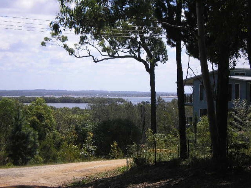 17 Brolga Avenue, Macleay Island QLD 4184