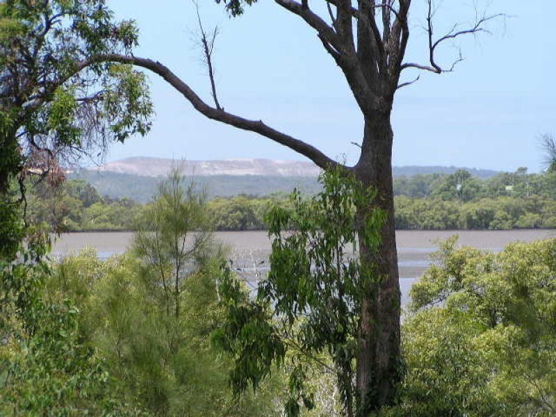 10 Hilda Street, Macleay Island QLD 4184