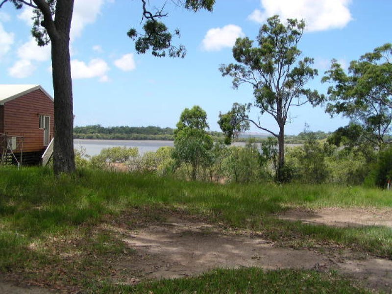 10 Hilda Street, Macleay Island QLD 4184