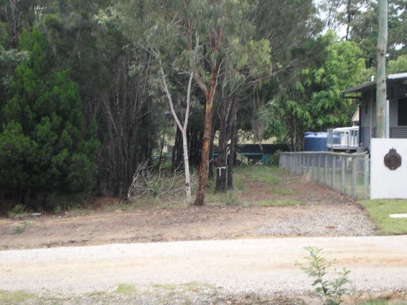 9 Pelican Street, Macleay Island QLD 4184