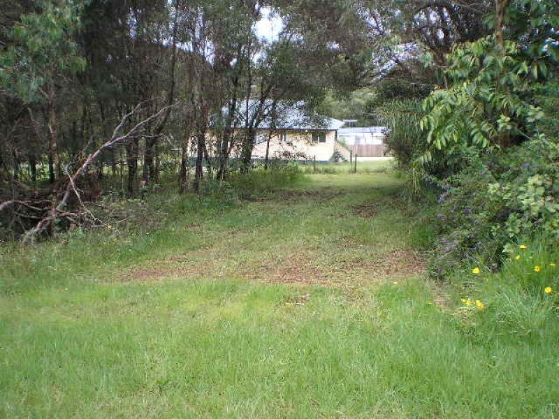 110 High Central Road, Macleay Island QLD 4184