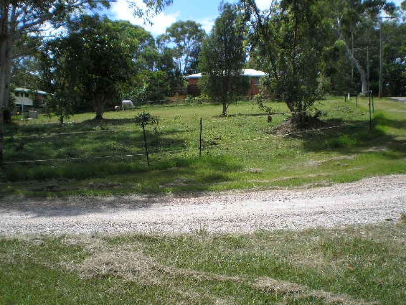 1 Bloodwood Avenue, Lamb Island QLD 4184