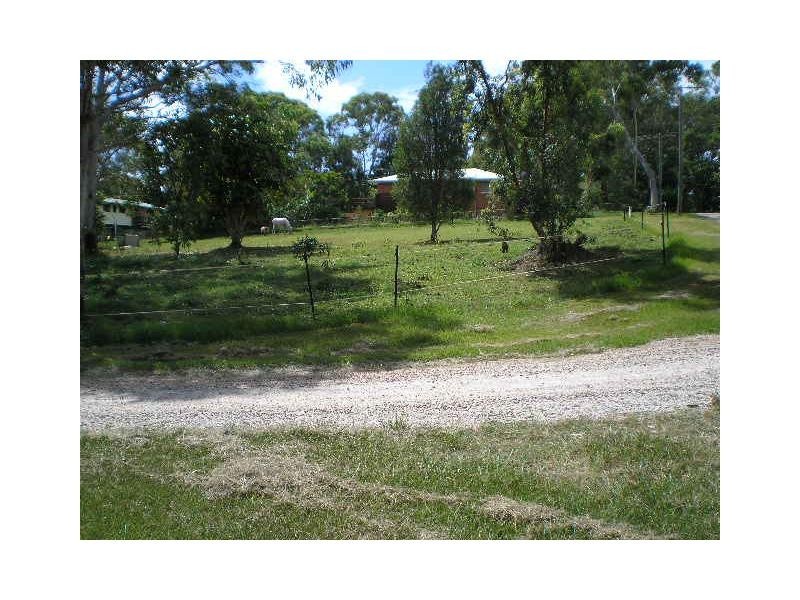 1 Bloodwood Avenue, Lamb Island QLD 4184