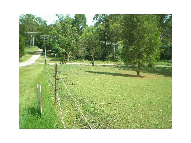 1 Bloodwood Avenue, Lamb Island QLD 4184